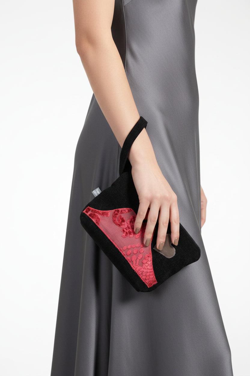 Pochette vesuvio con dettaglio rosso
