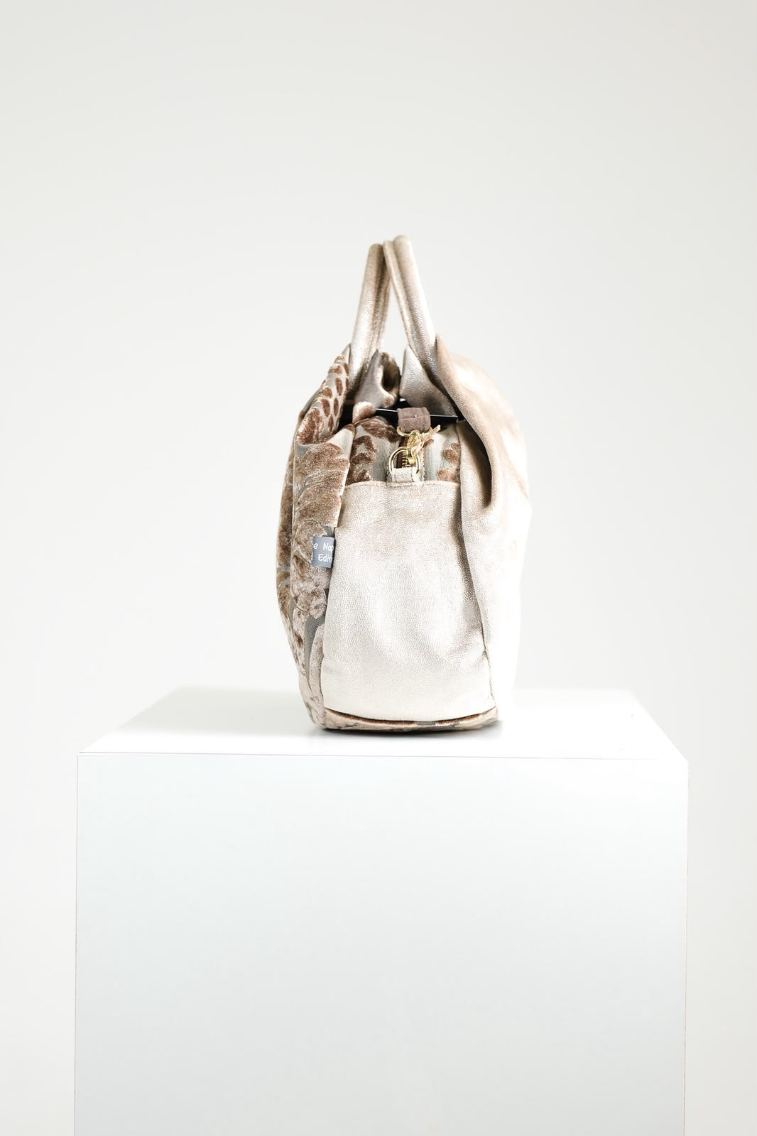 Carina Broccata beige