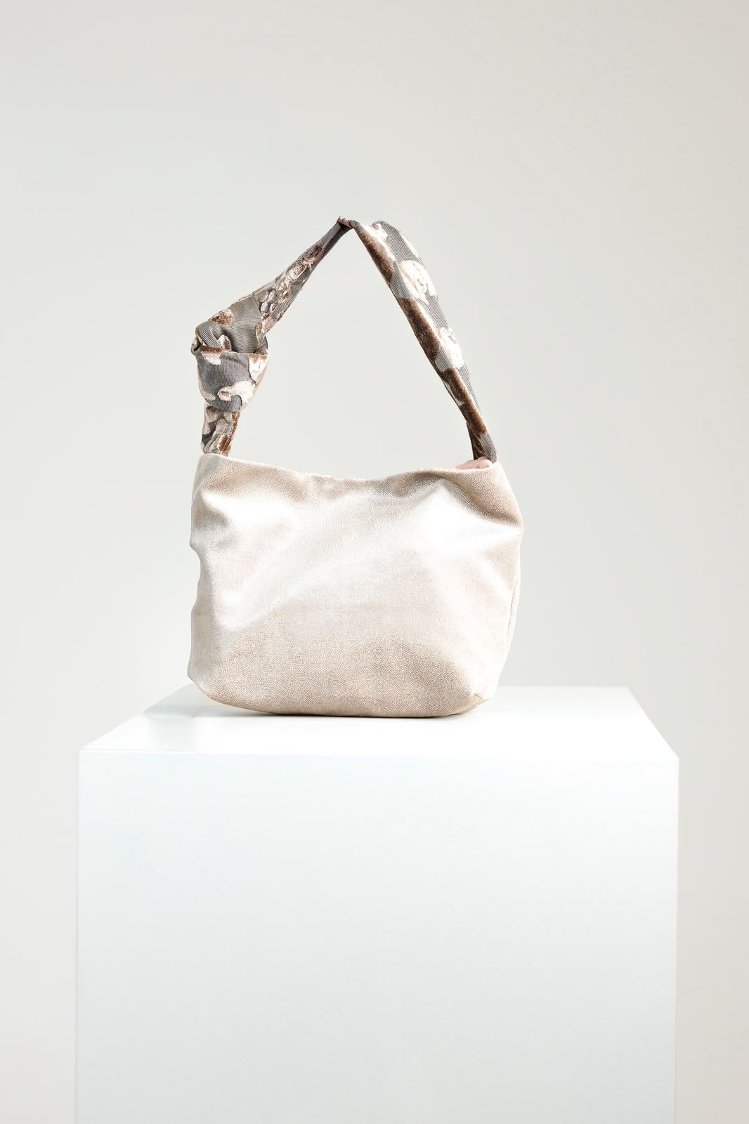 Nodo Sofia broccato beige