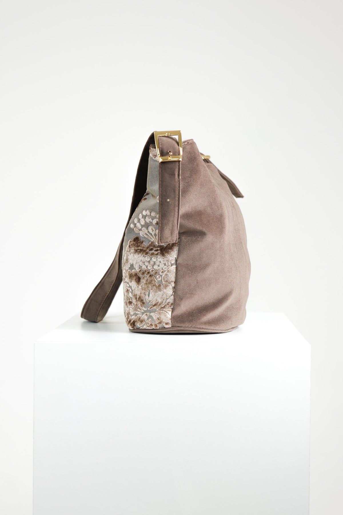 Fibbiona beige Broccato