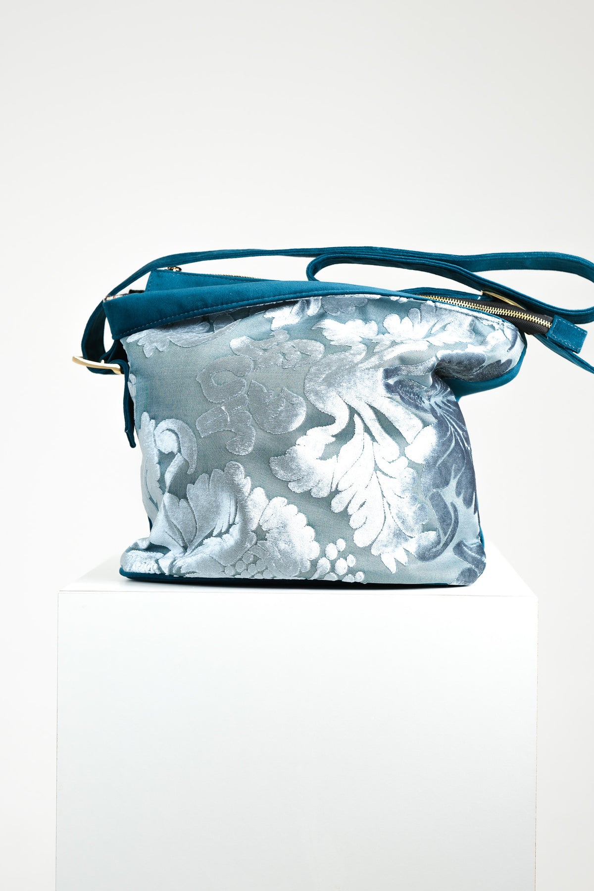 Fibbiona  Azzurro  Broccato