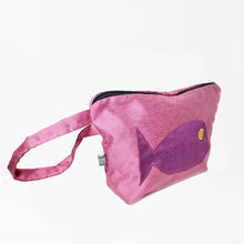 Carica l&#39;immagine nel visualizzatore di Gallery, Pochette Taffetà Pesce Fucsia
